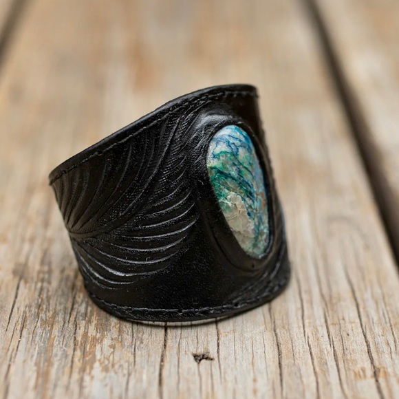 BUFFALO GIRL BLACK MANDALA LEATHER CUFF BRACELET WITH AUSTRALIAN CHRYSOCOLLA - Picture 5 of 8